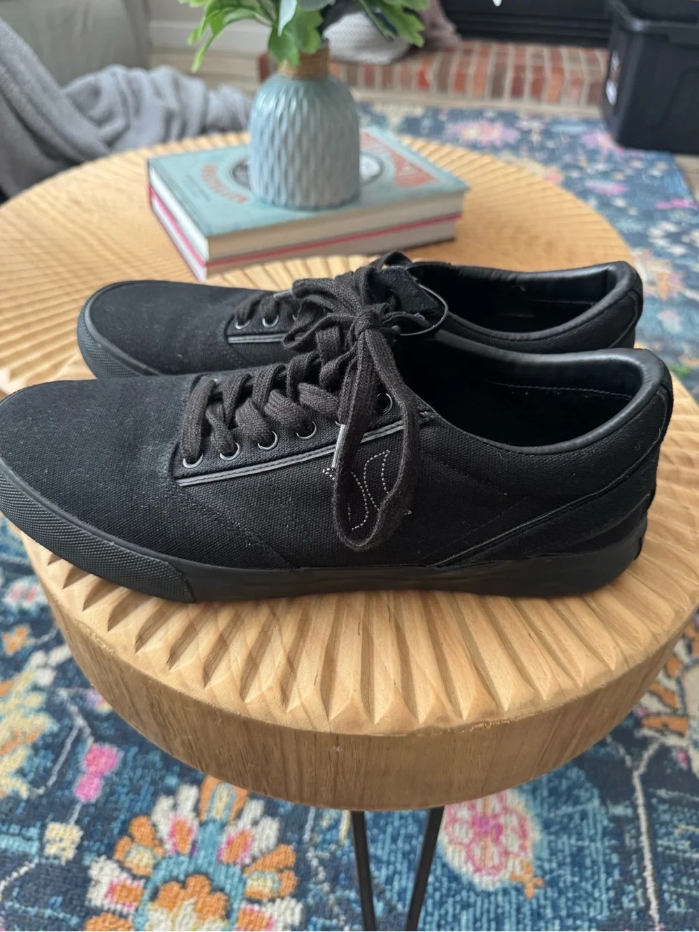 Men's Hurley Arlo Lace Up Black Casual Canvas Sneakers Size 11